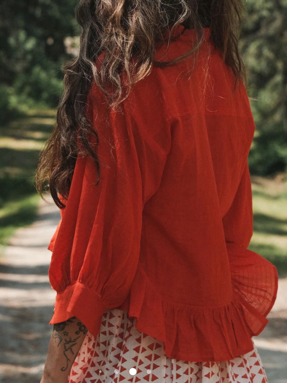World of Crow The Scarlet Frill Top XL - Picture 2 of 11